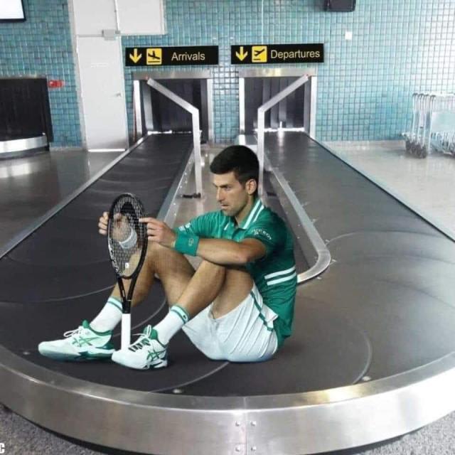 德约.jpg